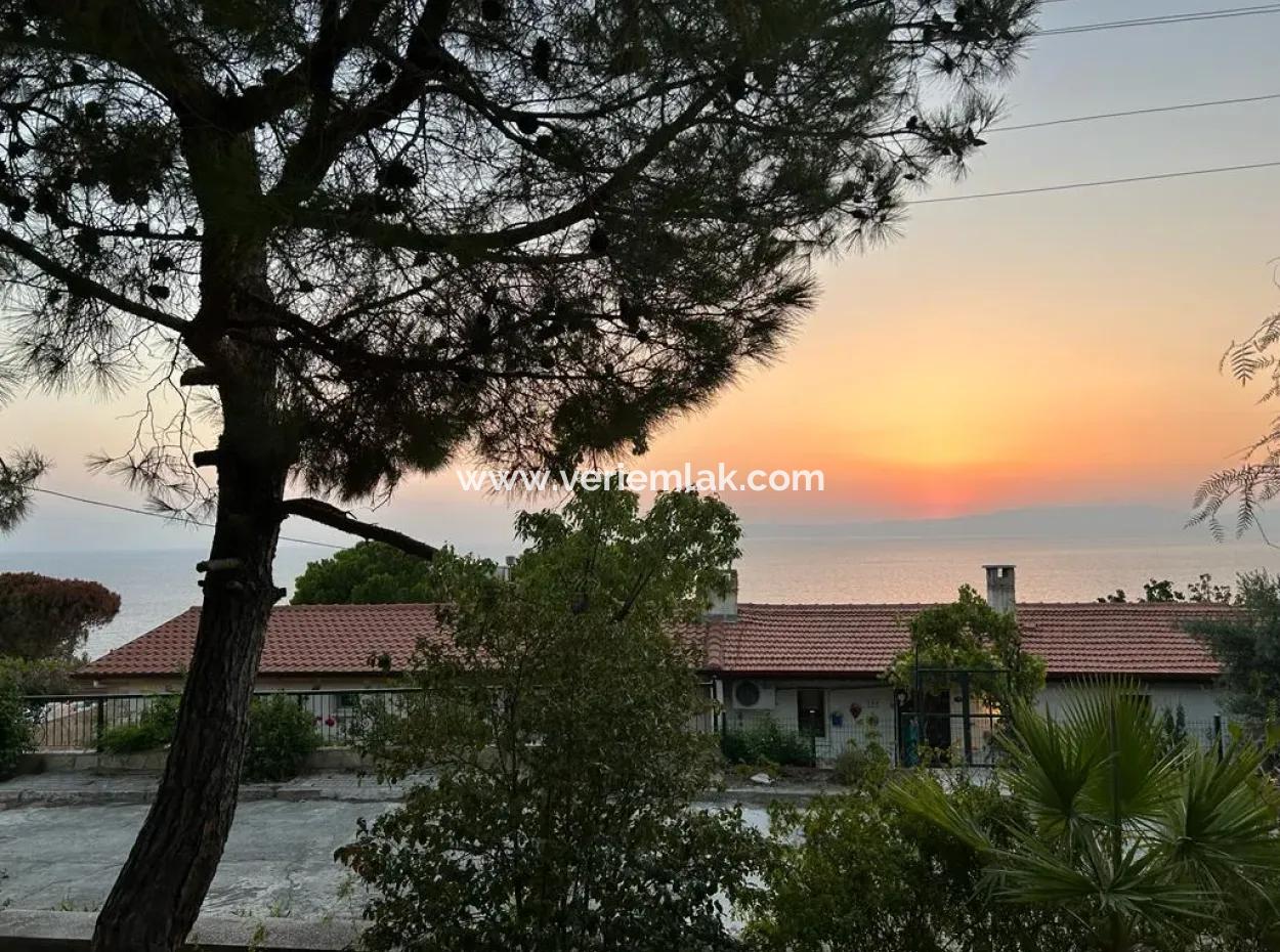 Bereit Zur Sitzung! Ferienhaus Mit Meerblick In Dogankent