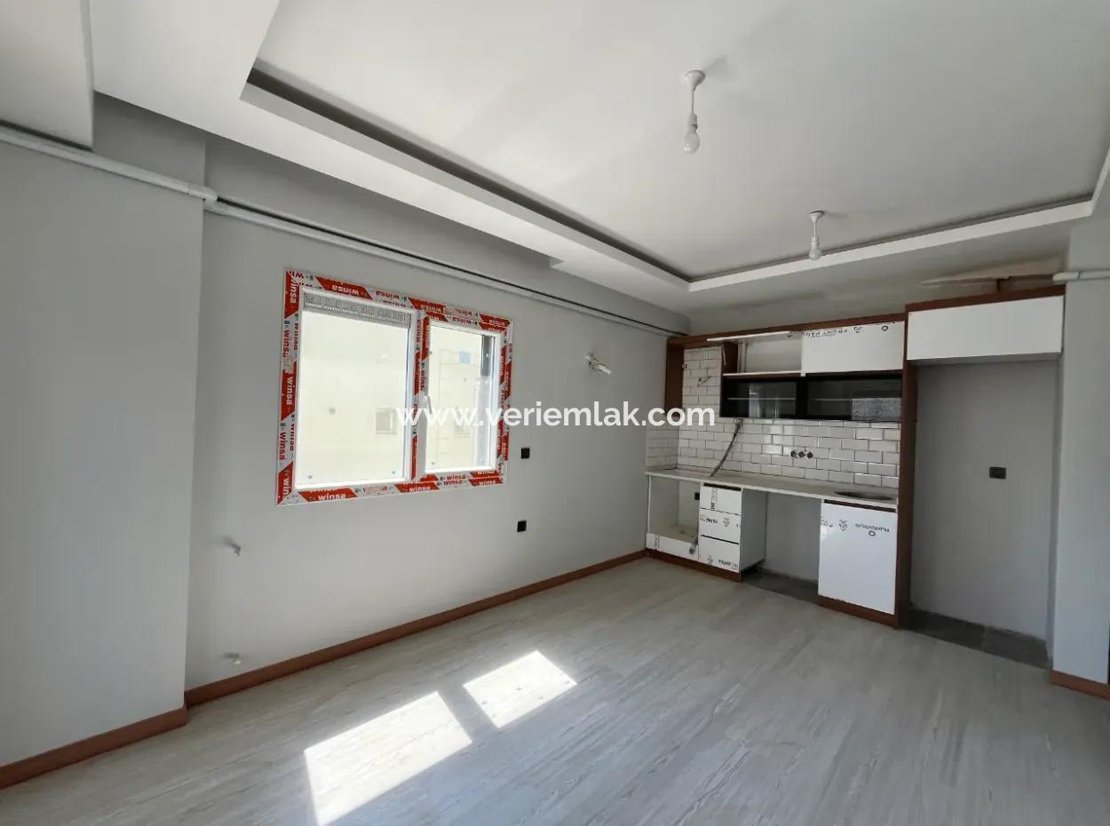 Zero 1 1 Apartment Opportunity In Seferihisar Camiikebir District, Gözsüzler District!