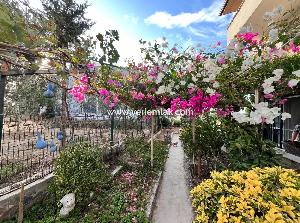 Freistehende Villa Mit Meerblick Und Großem Garten In Akarca, Seferihisar