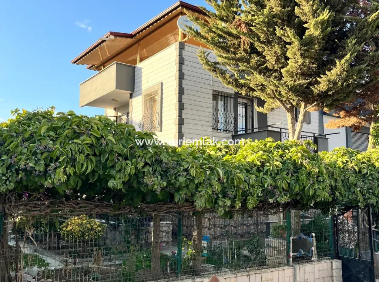 Freistehende Villa Mit Meerblick Und Großem Garten In Akarca, Seferihisar