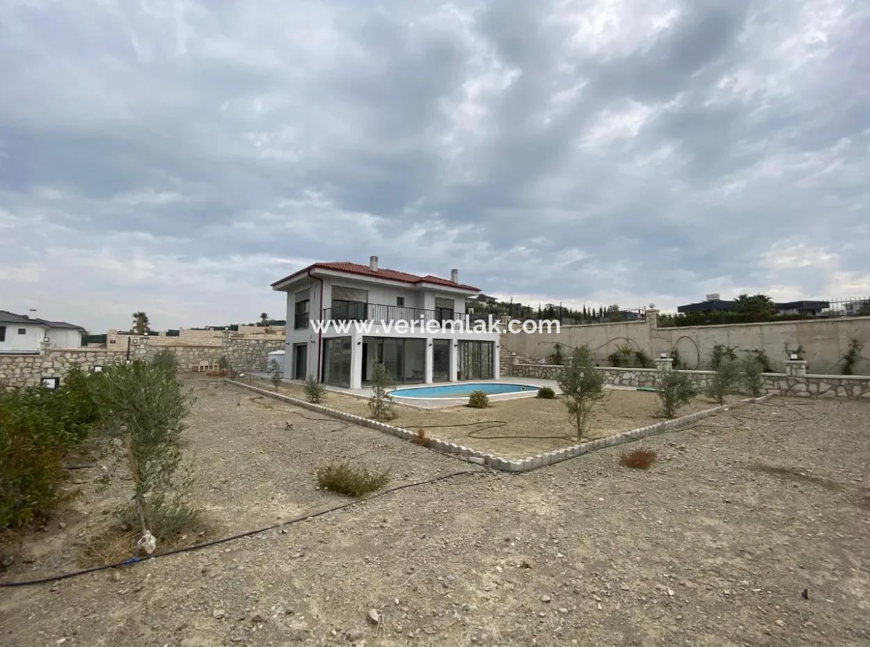 Luxuriöse 4 In 1 Villa Mit Großem Garten In Bahçeşehir, Seferihisar Düzce – Moderner Komfort Und Prestige Zusammen!