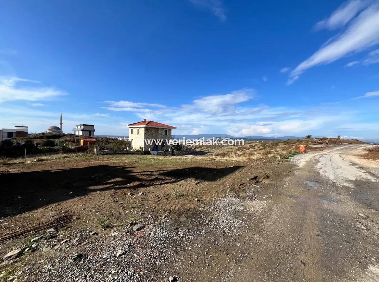 In Der Nähe Des Meeres In Seferihisar Akarca Tepecik, /40 Zonen 260 M² Land!