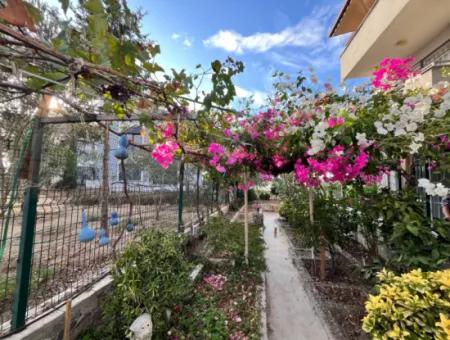 Freistehende Villa Mit Meerblick Und Großem Garten In Akarca, Seferihisar