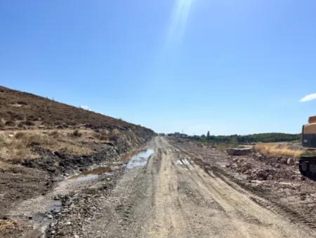 Der Aufgehende Stern Von Seferihisar: 600M² Land Zum Verkauf Im Bezirk Çolakibrahimbey!