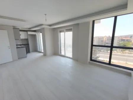 Zero 3 1 Maisonette-Wohnung Im Viertel Çolakibrahimbey An Der Seferihisar Izmir Road