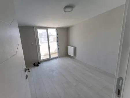 Zero 3 1 Maisonette-Wohnung Im Viertel Çolakibrahimbey An Der Seferihisar Izmir Road