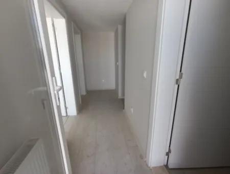 Zero 3 1 Maisonette-Wohnung Im Viertel Çolakibrahimbey An Der Seferihisar Izmir Road