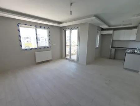 4 In 1 Maisonette-Wohnung Mit Großer Terrasse Im Viertel Çolakibrahimbey, An Der Straße Seferihisar Izmir!