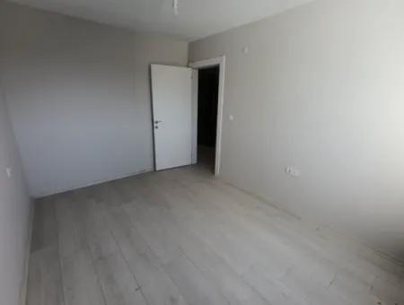 4 In 1 Maisonette-Wohnung Mit Großer Terrasse Im Viertel Çolakibrahimbey, An Der Straße Seferihisar Izmir!