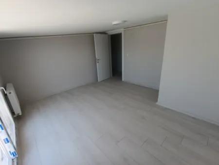 4 In 1 Maisonette-Wohnung Mit Großer Terrasse Im Viertel Çolakibrahimbey, An Der Straße Seferihisar Izmir!