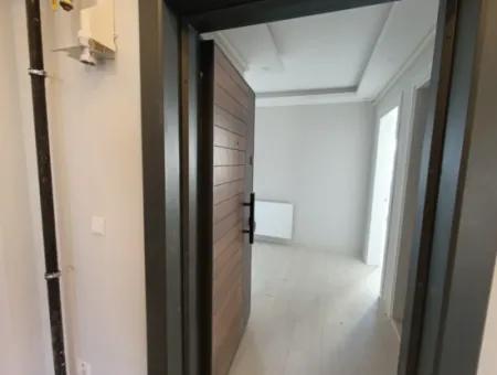 4 In 1 Maisonette-Wohnung Mit Großer Terrasse Im Viertel Çolakibrahimbey, An Der Straße Seferihisar Izmir!