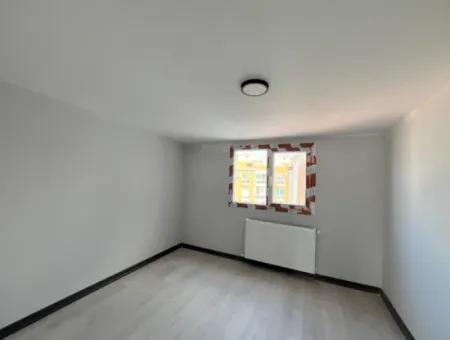 Moderne Maisonette-Wohnung Mit Terrasse Im Herzen Von Seferihisar!