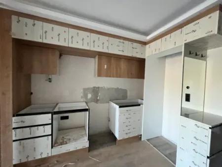 1 1,5 Wohnung Zum Verkauf An Der Straße Seferihisar-Kusadasi, In Einem Neubau Mit Großer Nutzungsfläche