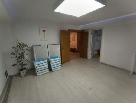 Prestigeträchtige Maisonette-Wohnung / Büro / Büro Zum Verkauf Am Alsancak Gündoğdu-Platz