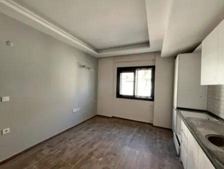 Komfortable Und Moderne 1 1 Wohnung In Seferihisar