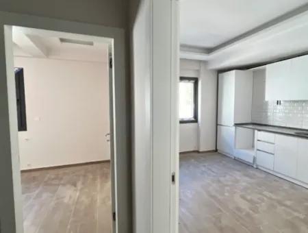 Komfortable Und Moderne 1 1 Wohnung In Seferihisar