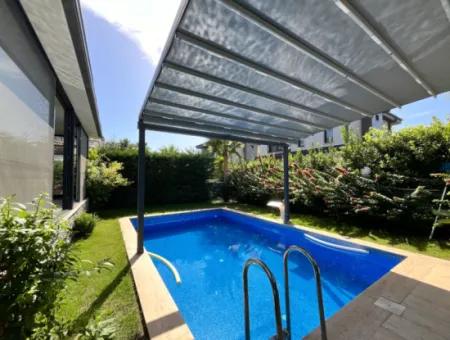 3 Zimmer 1 Wohnzimmer Freistehende Villa Mit Pool Zum Verkauf In Gemisuyu Mansions