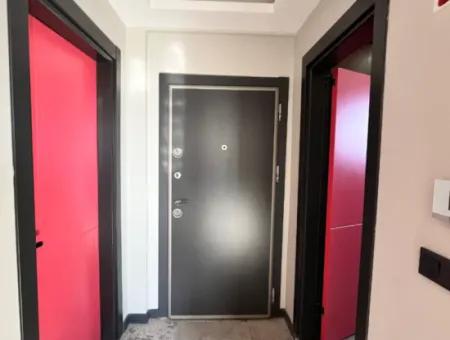 Moderne 1 1 Wohnung In Seferihisar Gözsüzler - Fußbodenheizung, Holz Detailliert Und Null!