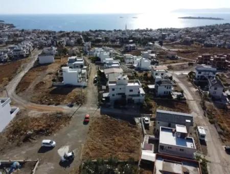 Es Können Zwei Villen Gebaut Werden! Grundstück Zu Verkaufen In Seferihisar Tepecik Mahallesi Akarca Region