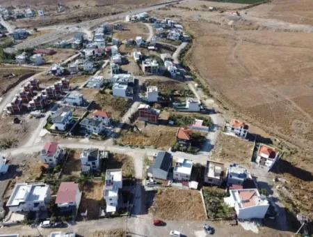 Es Können Zwei Villen Gebaut Werden! Grundstück Zu Verkaufen In Seferihisar Tepecik Mahallesi Akarca Region