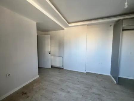 Kompakte Und Moderne 1 1 Wohnung In Seferihisar Gözsüzler