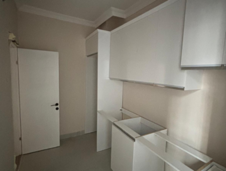 Renovierte Loft-Wohnung Im 1. Stock Zum Verkauf In Der Nähe Des Alsancak Poet Eşref Boulevard