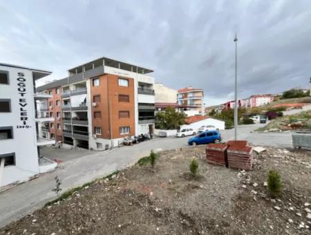 In Der Nähe Des Staatlichen Krankenhauses Seferihisar - Separate Küche 2 1 Wohnung Im Neubau Mit Grüner Fassade