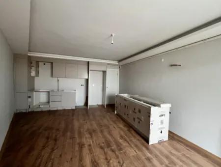 Geräumige Und Moderne 3-In-1-Wohnung In Einem Brandneuen Gebäude - Im Colakibrahimbey-Viertel Von Seferihisar