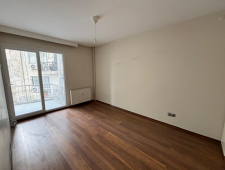 Prestigeträchtige 4 1 Wohnung Zu Vermieten Am Alsancak Talatpaşa Boulevard!Wir Bieten Komfort Und Eleganz Zusammen An Einem Der Exklusivsten Orte Der Stadt.