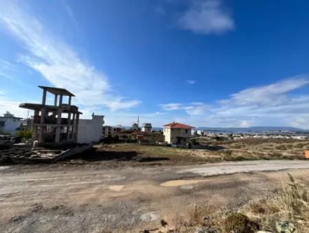 In Der Nähe Des Meeres In Seferihisar Akarca Tepecik, /40 Zonen 260 M² Land!