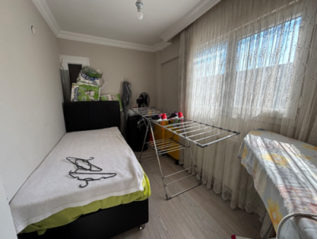 Im Herzen Von Alsancak, Mit Einer Fairen Fassade, Sorgfältig Renoviert, Modern Und Möbliert, Erwartet Sie 3 1 Wohnung Zum Verkauf!