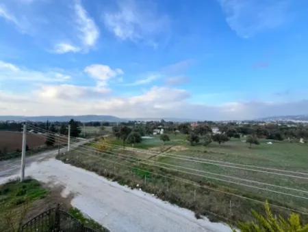 Villa Zu Verkaufen Im Stadtteil Seferihisar Düzce, Zentral Gelegen, Mit Großem Garten Und Terrasse