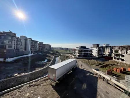 Luxuriöse Und Moderne 1 1 Apartments In Seferihisar Çolakibrahimbey Nachbarschaft