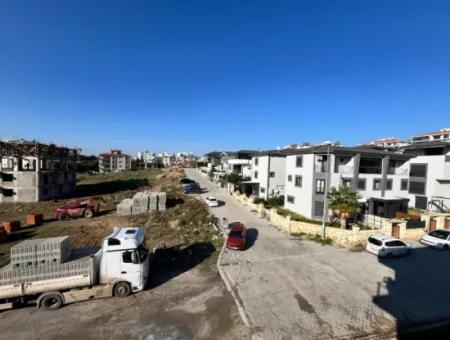 Luxuriöse Und Moderne 1 1 Apartments In Seferihisar Çolakibrahimbey Nachbarschaft