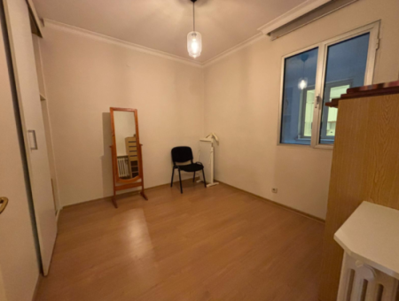 Luxuriöse Villenwohnung Mit Meerblick Und Eigenem Bad In Göztepe!