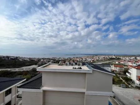 Brandneue Villa Mit Schlossarchitektur In Seferihisar Akarca, In Einem Komplex Mit Aussicht Und Pool