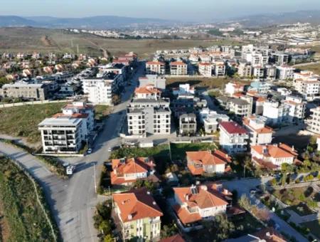 Einzigartige Neubauwohnung Mit Modernem Design Und Zentraler Lage In Seferihisar Gözsüzler