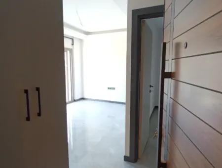 Moderne Und Komfortable 1 1 Wohnung In Seferihisar