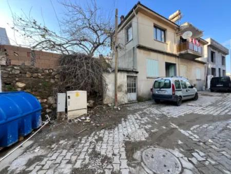 Grundstück In Der Nähe Der Mehmet İzdal Grundschule In Seferihisar Hidirlik