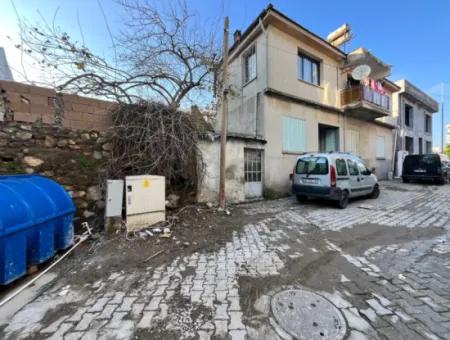 Grundstück In Der Nähe Der Mehmet İzdal Grundschule In Seferihisar Hidirlik