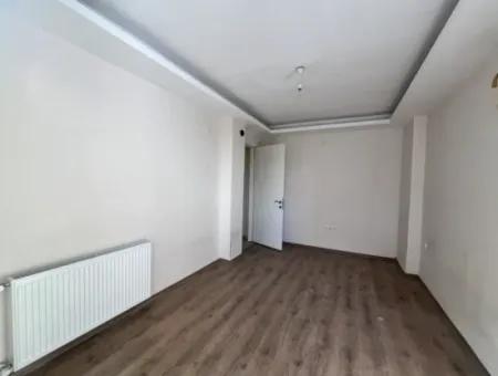 Maisonette-Wohnung Zu Vermieten Mit Terrasse In Privilegierter Lage In Seferihisar Hidirlik