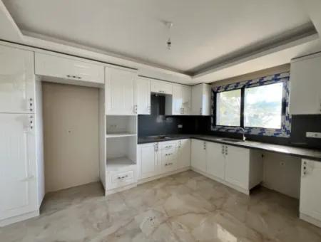 Komplett Freistehende Villa Mit Pool Und Ultraluxuriöser Villa In Seferihisar Çolakibrahimbey