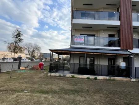 75M² Geräumige Wohnung Mit Poolfront, 2 In Korkmaz City Site, Im Seferihisar Camikebir District!