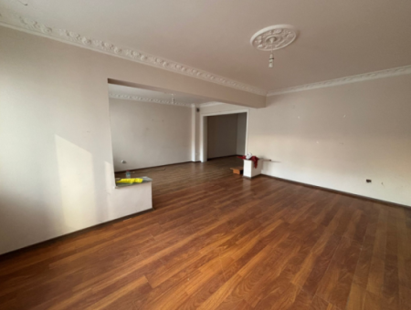 Alsancak Zypern Märtyrer In Der Nähe Von 3 1 125M2 1. Stock Büro / Büro / Büro Zu Vermieten