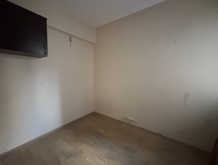 Alsancak Zypern Märtyrer In Der Nähe Von 3 1 125M2 1. Stock Büro / Büro / Büro Zu Vermieten