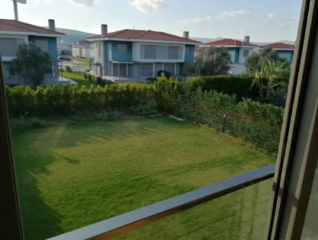 550M2 Luxus-Maisonette-Villa Mit Garten In Einem Komplex In Urla İçmeler