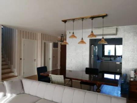 550M2 Luxus-Maisonette-Villa Mit Garten In Einem Komplex In Urla İçmeler