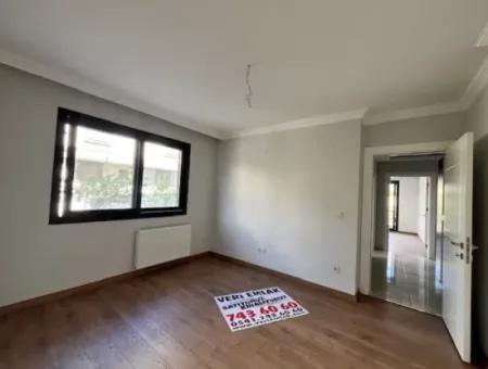 2 1 Brandneue Wohnung Zum Verkauf Mit Geschlossener Küche In Der Nähe Der Sığacık-Straße