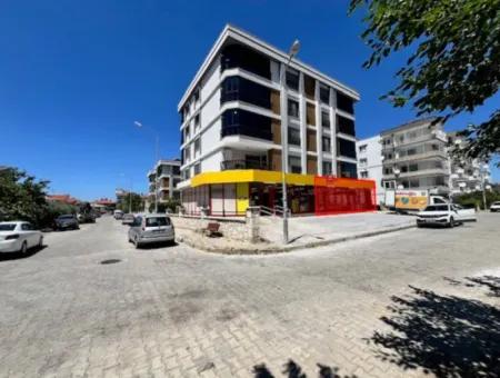 Seferihisar - 300M2 Geschäft Zum Verkauf In Der Izmir-Straße Mit Firmenmieter