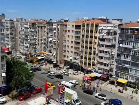 Ultralux Mit Parkplatz Und Aufzug Im Zweiten Gebäude An Der Strasse Am Polygon